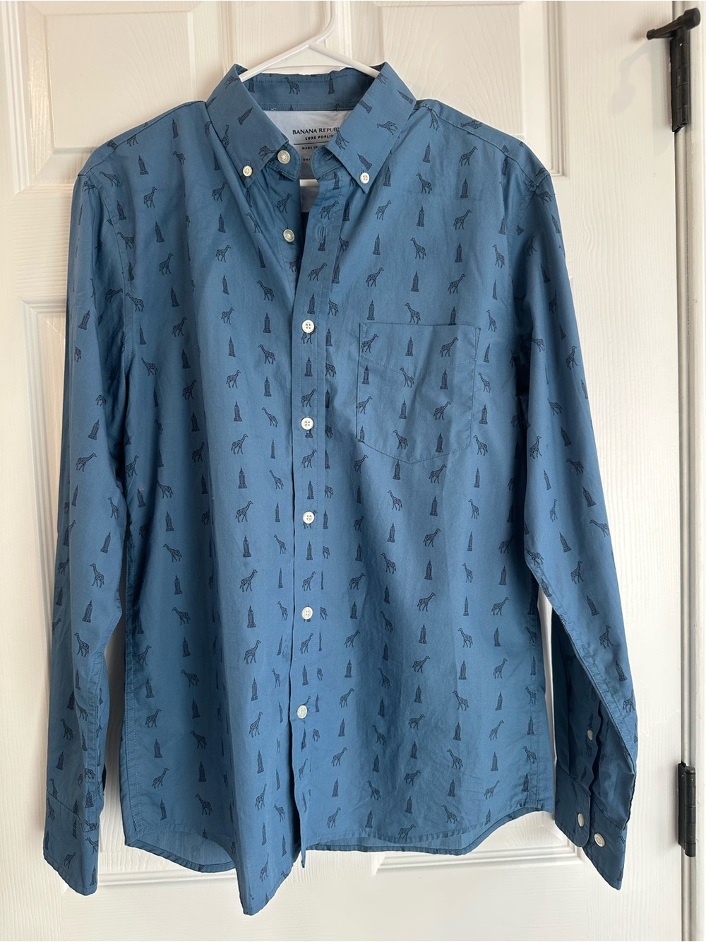 Banana Republic Blue Giraffe-Print Button-Down Shirt Medium Slim